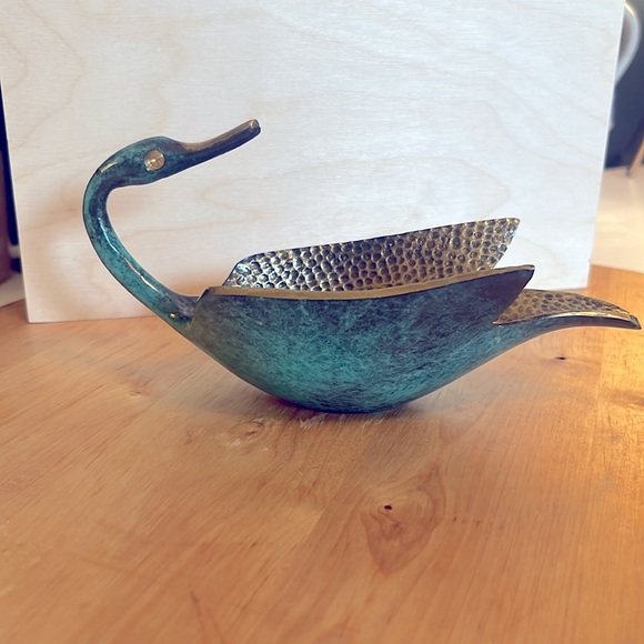 MCM Oppenheim Verdigris Swan pipe holder - Picture 4 of 4